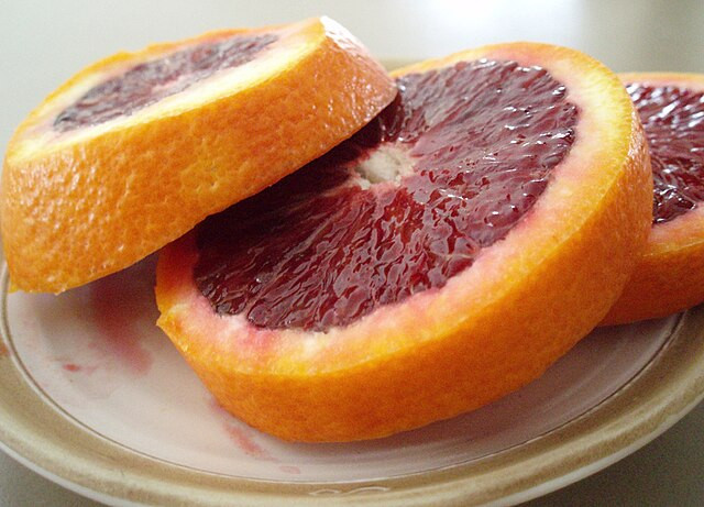 3. Naranjas Rojas