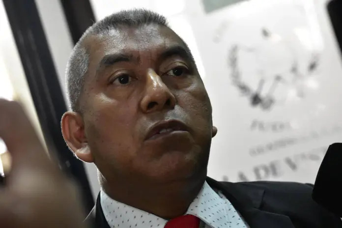 Contraste con el caso UNOPS