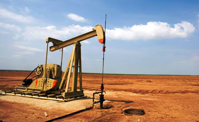 El petróleo intermedio de Texas —WTI— cotizó este jueves 30 de julio en US$84.01 por barril, una reducción de US$0.45 respecto del cierre de la jornada anterior.