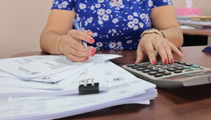 Pagos millonarios por salarios caídos