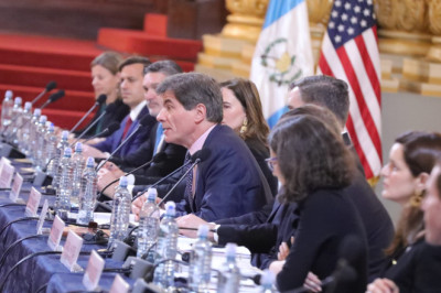 Estados Unidos apoya la lucha contra la corrupción