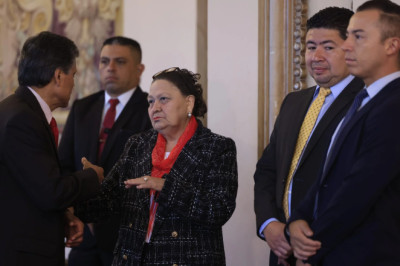 ¡Defendamos la Constitución! Movimiento insta a no acatar resoluciones ilegales