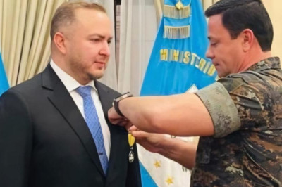 Ejército revoca condecoración a exdiputado