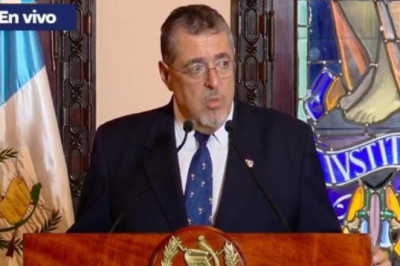 Presidente Arévalo asegura que la fuerza pública no acatará órdenes ilegales