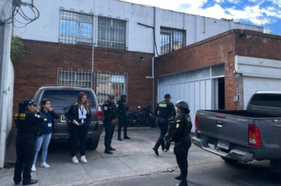 El MP allana firma de auditores vinculada a los hermanos del jefe de la SAT