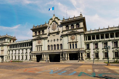 Cuatro días libres para empleados públicos por fin de año