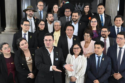 El TSE anula suspensión al partido oficial Movimiento Semilla