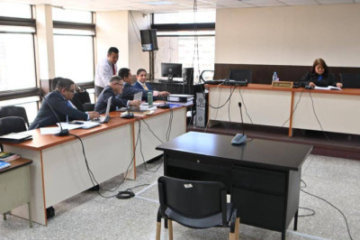 Corte de Constitucionalidad rechaza pruebas en juicio contra exfiscales