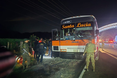 Capturados dos presuntos “coyotes”, llevaban 88 extranjeros