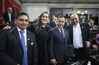 Guerra Interna En Vos Amenaza Con Disolver Bancada