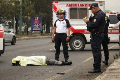 Confuso ataque armado en Calzada Roosevelt deja un muerto