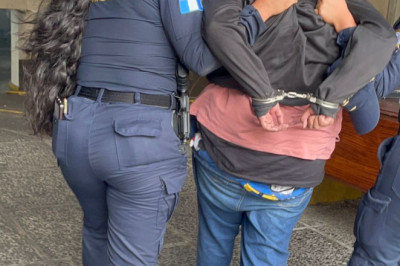 Capturan acusada por el robo de una cadena de plata al intentar asaltar bus