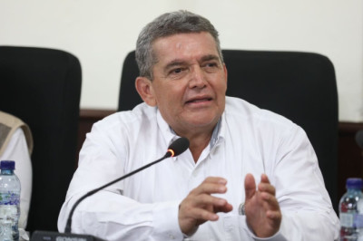 Discursos de Joviel Acevedo alimentan ataques del STEG contra la prensa