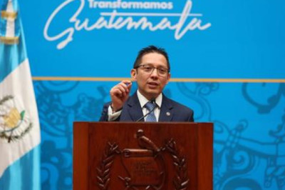 FECI rastrea Q85 millones y cuentas en dólares ligadas a Melvin Quijivix