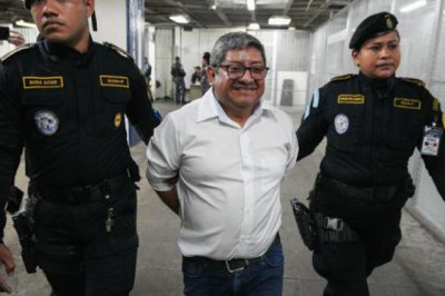 Capturan al exdiputado Leocadio Juracán cuando intentaba viajar a Sudáfrica