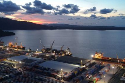 Puerto Santo Tomás de Castilla reanuda operaciones tras acuerdo con trabajadores