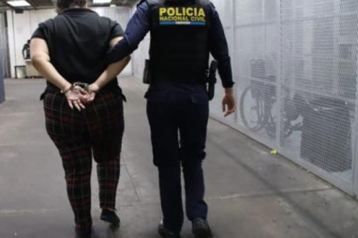 ¡Giro inesperado! Conductora que arrastró a PMT denuncia a la agente por abuso de autoridad