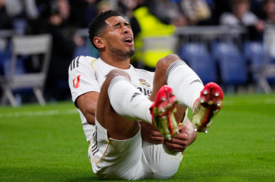 Alarma blanca: Jude Bellingham se lesiona ante el Rayo Vallecano y es duda para la Champions