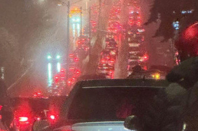 Lluvias provocan caos vehicular en la capital