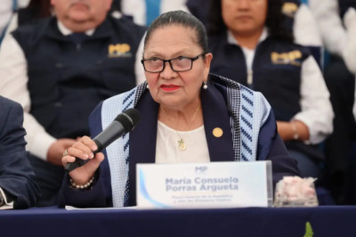 El fantasma del plagio persigue a Consuelo Porras