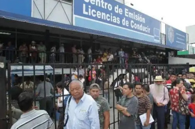 Maycom exige nueva factura para licencias