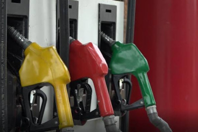Combustibles alcanzan sus precios más bajos en mes y medio