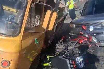 Choque de seis vehículos complica el tránsito en la zona 4 capitalina