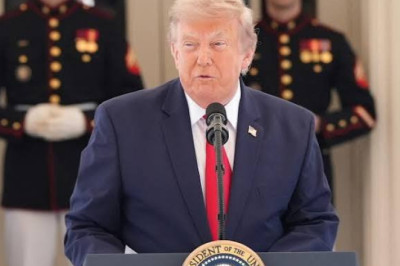 Trump descarta cobrar una tasa del 20% a los buques que crucen el estrecho de Ormuz