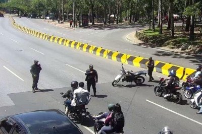 PNC captura a hombre armado tras persecución que provocó cierre vial en El Trébol