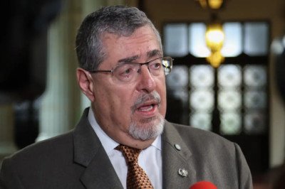 Bernardo Arévalo registra 28.2% de imagen positiva en medición regional de septiembre