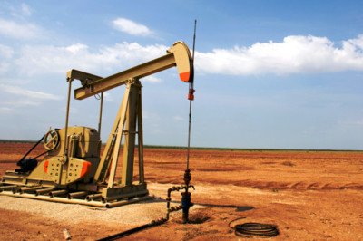 Petróleo de Texas retrocede tras aumento de reservas en EE. UU., pero se mantiene por encima de los US$100